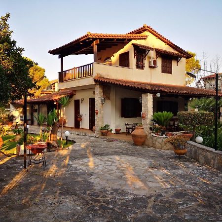 Villa Lena Entire Cottage Kalamaki  Exterior photo