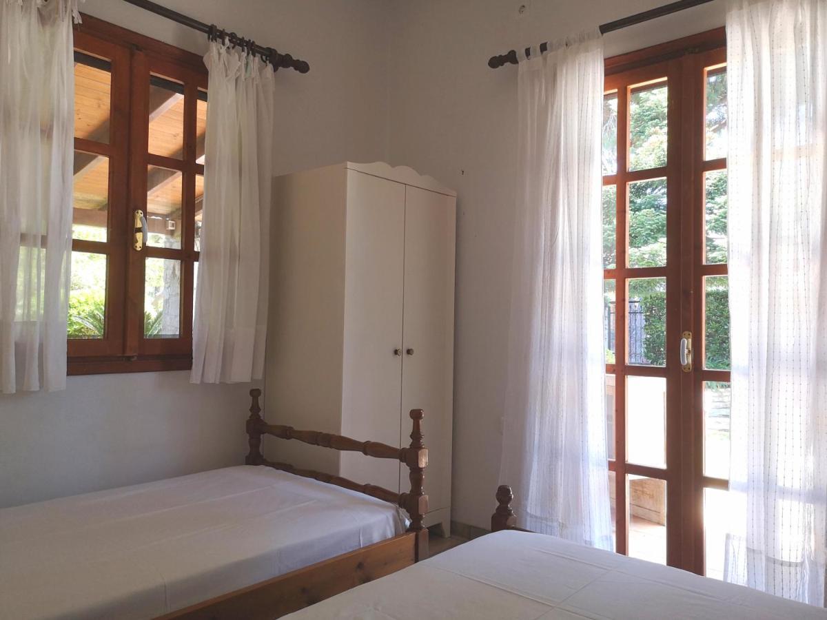 Villa Lena Entire Cottage Kalamaki  Exterior photo